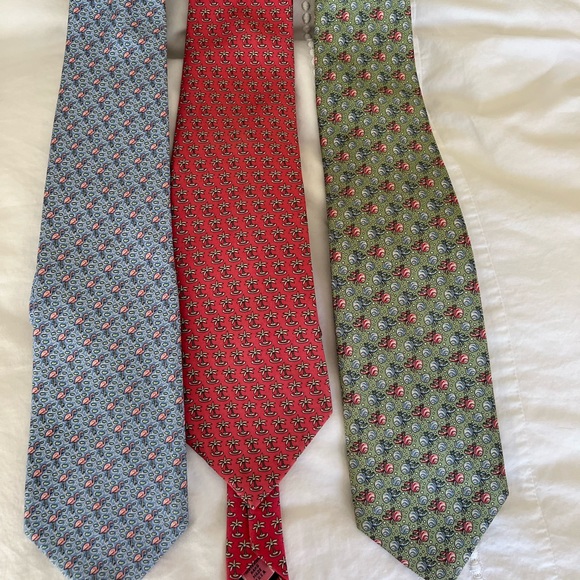 Vineyard Vines Tie Lot - Picture 1 of 1